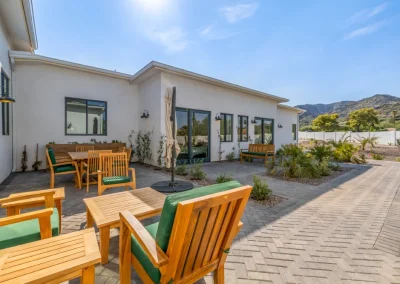 Assisted Living Paradise Valley Hummingbird Lawns