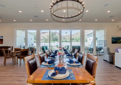 Vista Living camelback Dining area